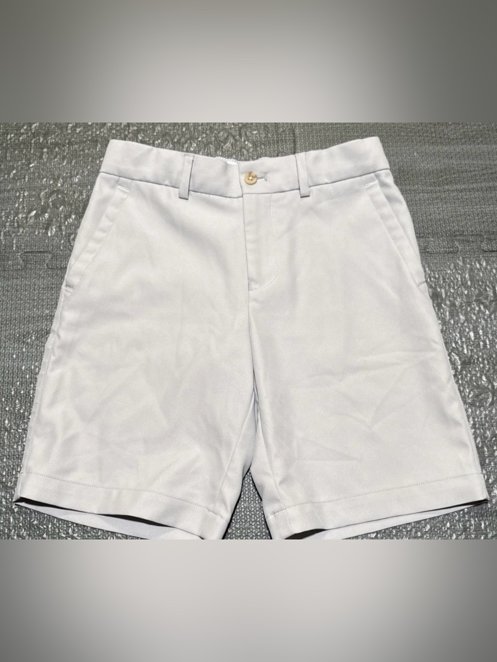 Boys Peter Millar Salem Performance Chino Khaki shorts size 9/10